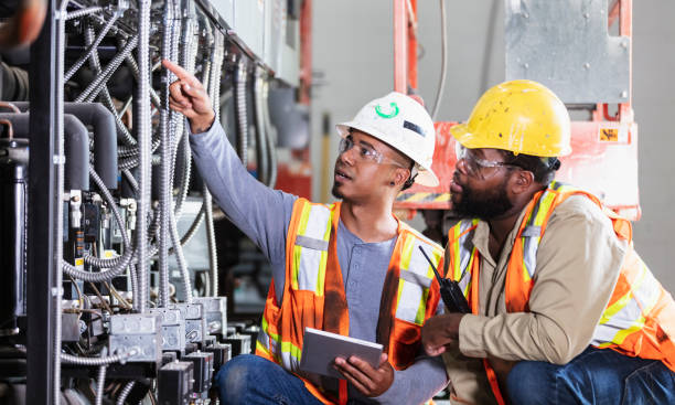 Best Local Electrician Companies  in Peabody, MA